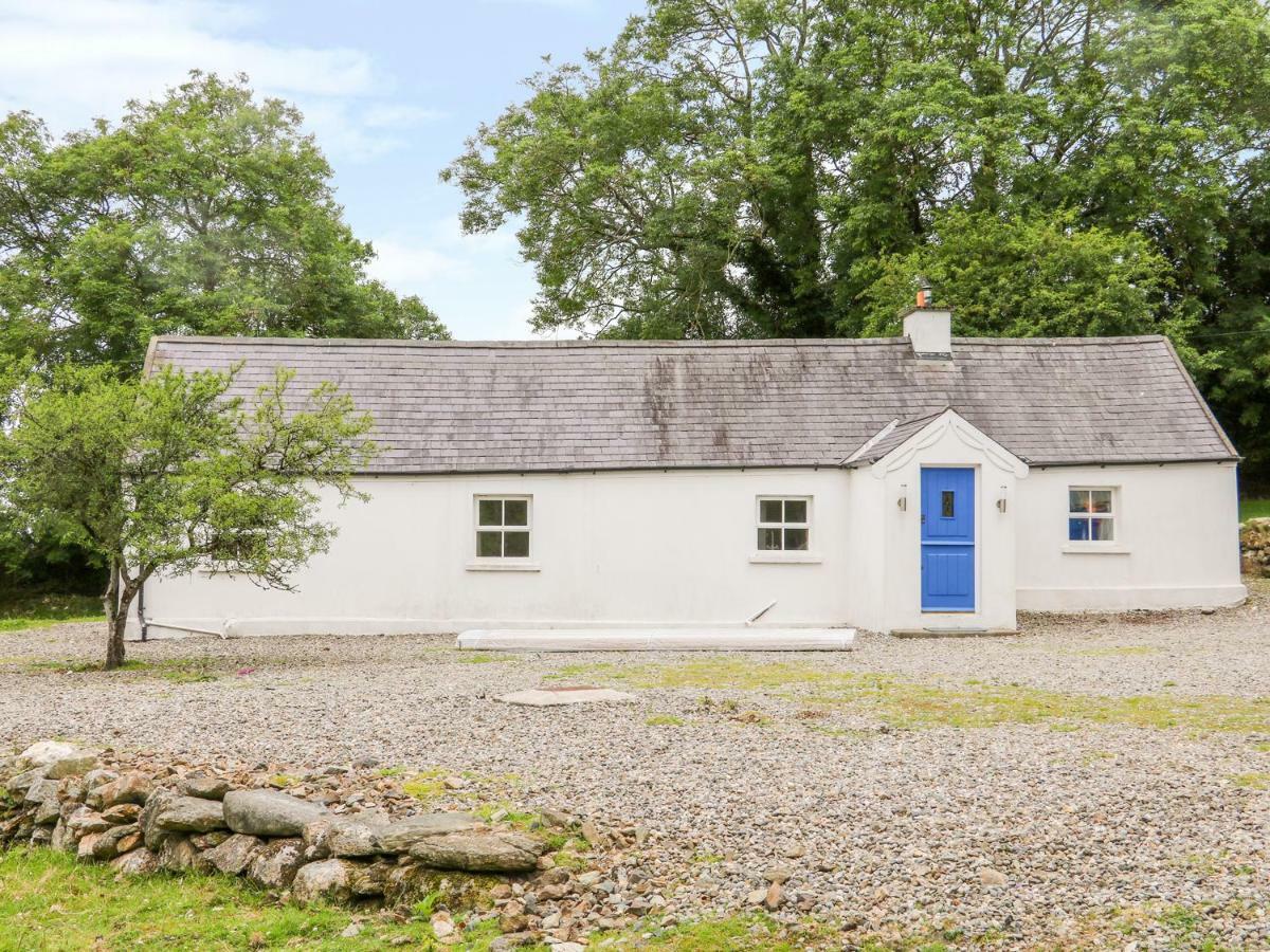 The Old White Cottage Shillelagh Экстерьер фото