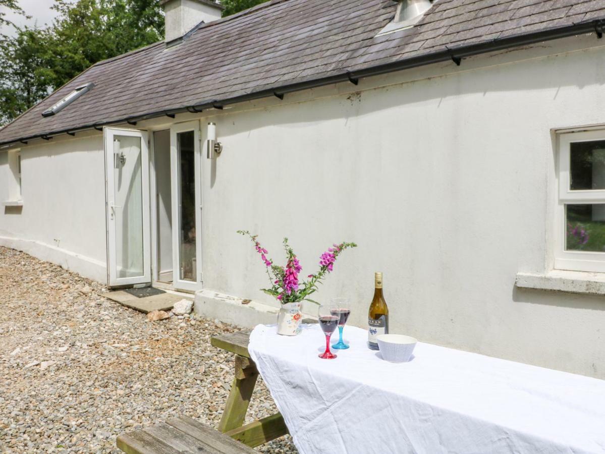 The Old White Cottage Shillelagh Экстерьер фото